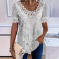 Camiseta de mujer con cuello redondo y ribete de encaje