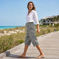 Pantalones cortos informales de mujer con detalle de botones