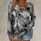 Top de mujer con estampado tie-dye, cordones y cuello en V